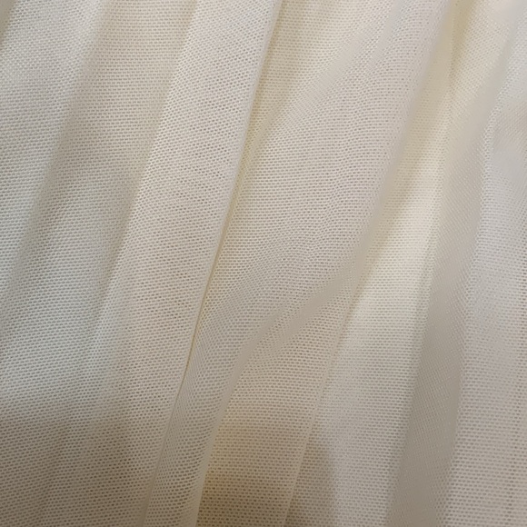 Brand New lace skirt - Picture 12 of 12